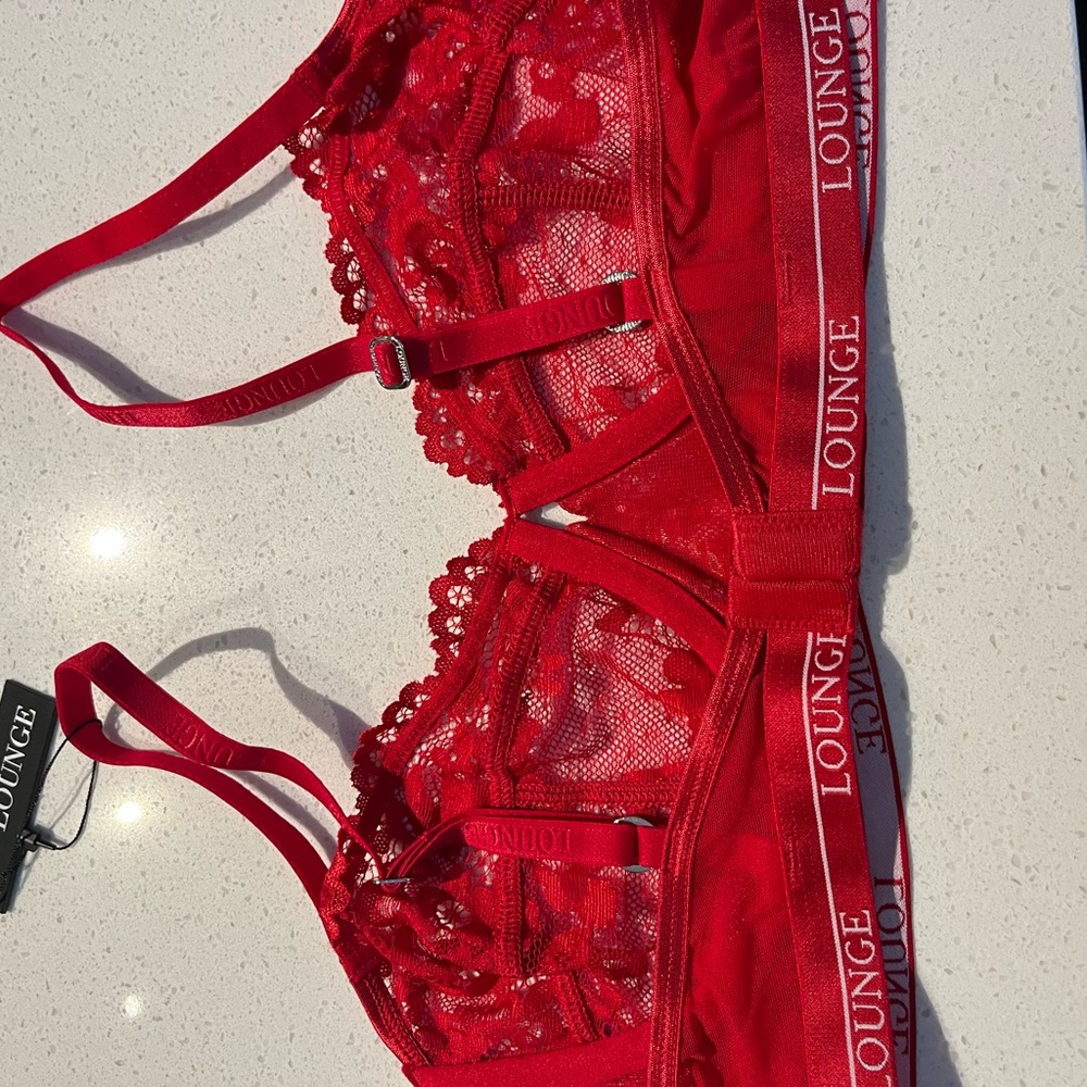 NWT Lounge Vogue Balcony Set
❤️💘🌹 - Picture 10 of 14